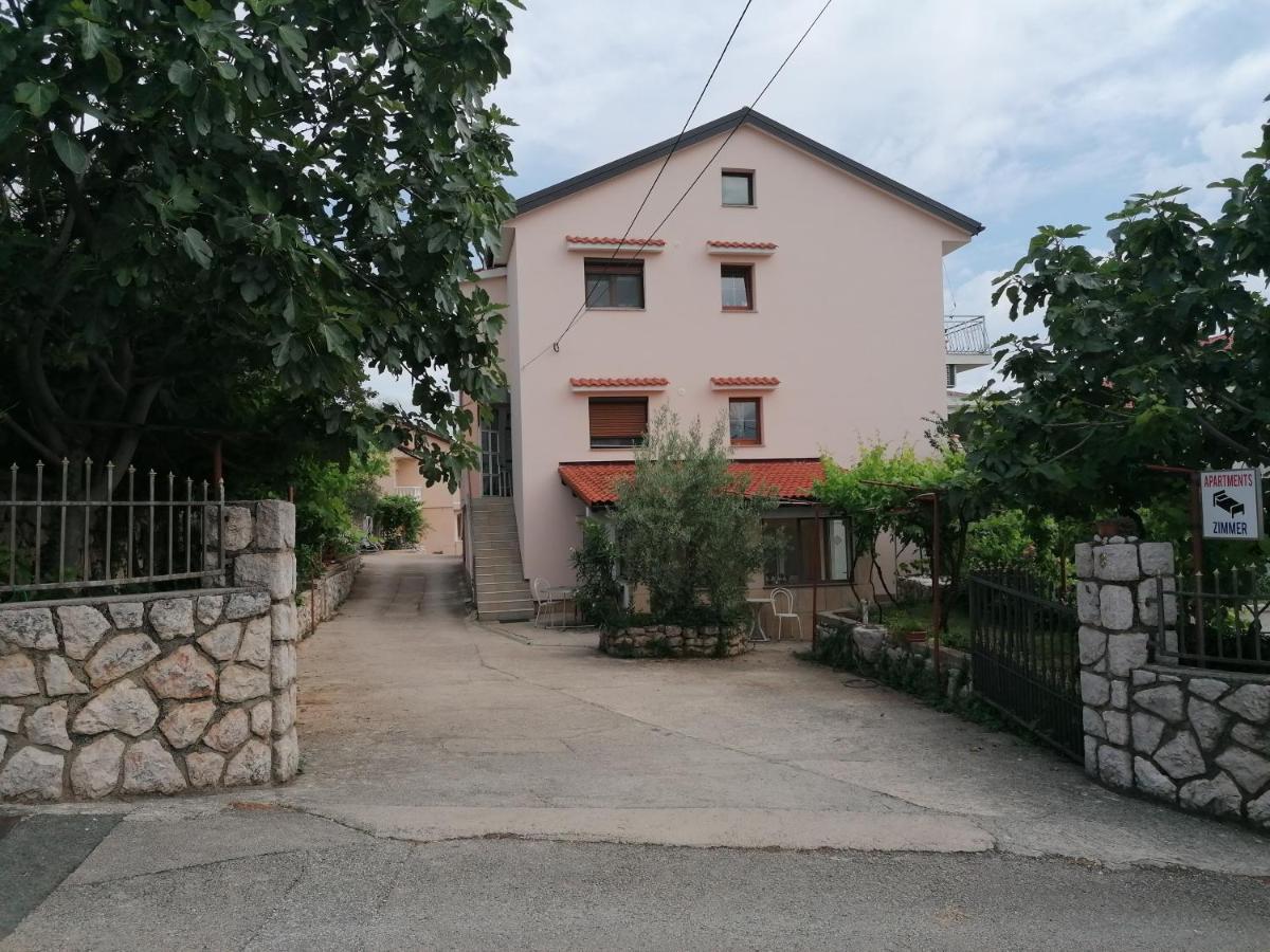Apartment Lucija Кострена Экстерьер фото