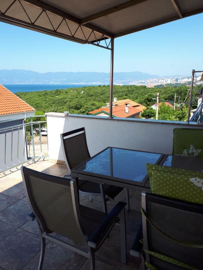 Apartment Lucija Кострена Экстерьер фото